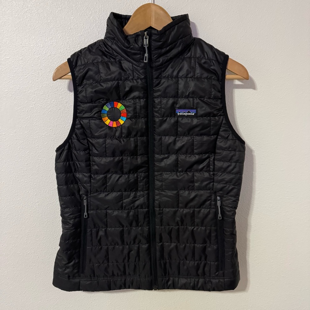 Patagonia Nano Puff Vest Black Primaloft Lightweight Embroidery Logo-Small